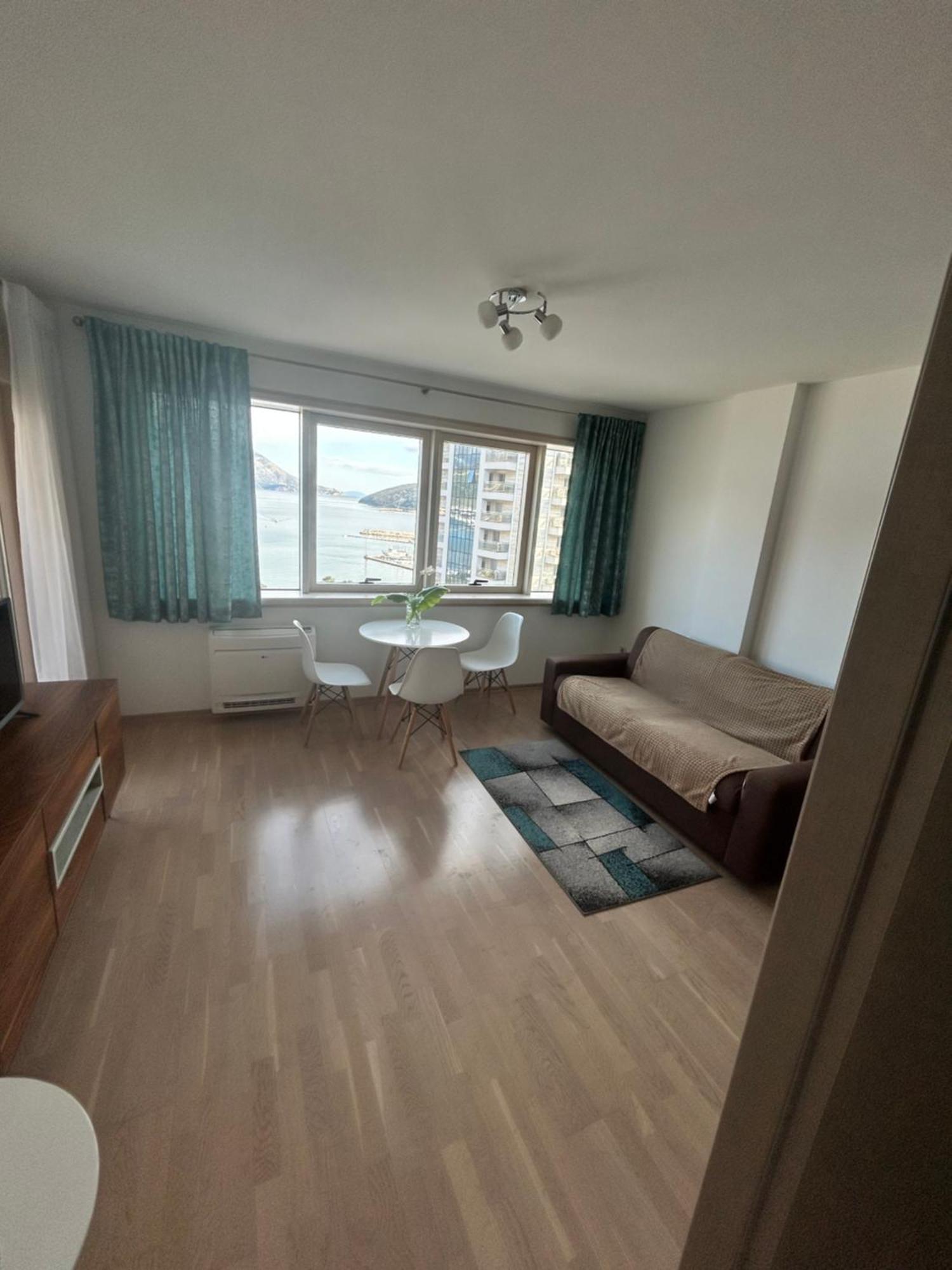 Apartments Krug Budva Bagian luar foto