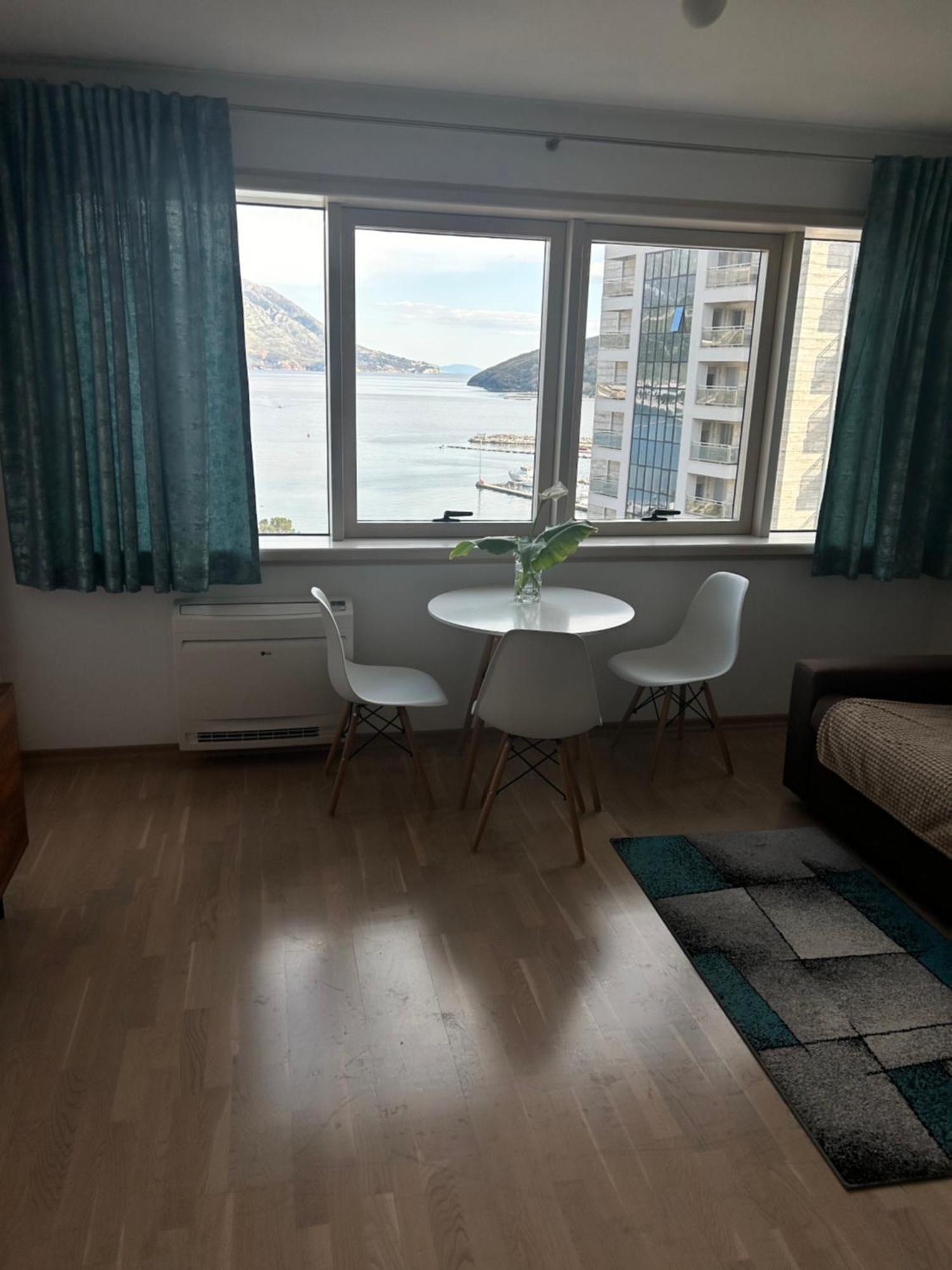 Apartments Krug Budva Bagian luar foto
